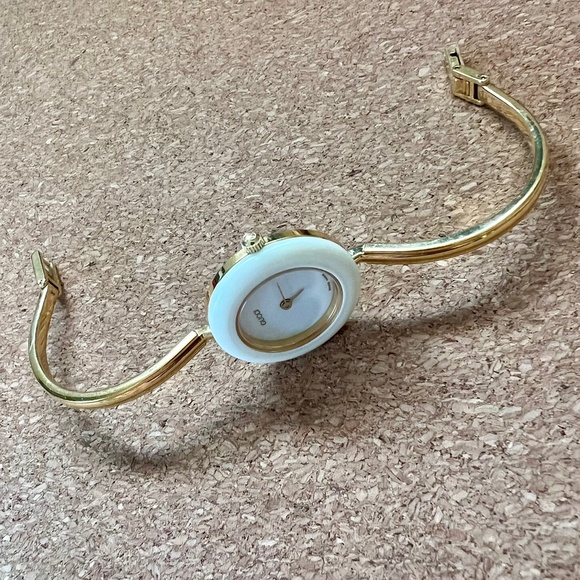 Vintage Gucci 1100L Bangle Watch Set – 12 Interchangeable Bezels, Original Box - Picture 6 of 16